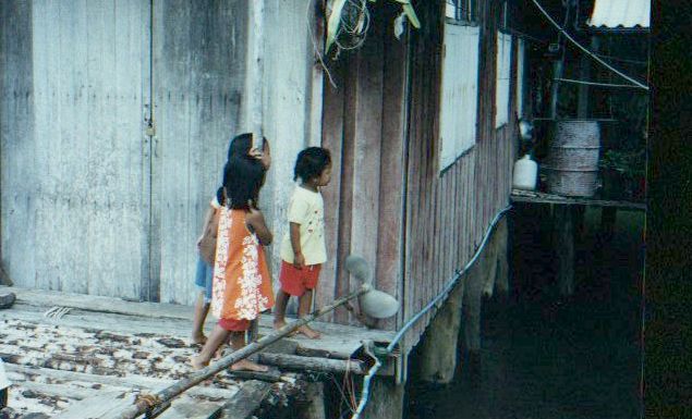 thaichildren.jpg, 54772 bytes, 1/25/2001