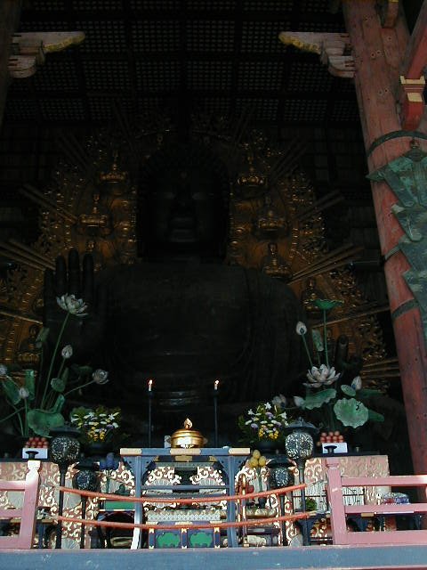 nara - big buddha 3.JPG, 1/3/2005, 64 kB