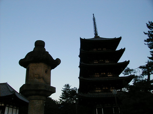 nara - pagoda.JPG, 1/3/2005, 55 kB