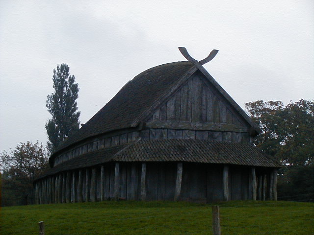 oct 18 viking longhouse.JPG, 10/18/2001, 62 kB