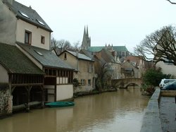 chartres_river.jpg